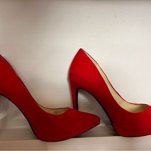 Red pumps jessica simpson